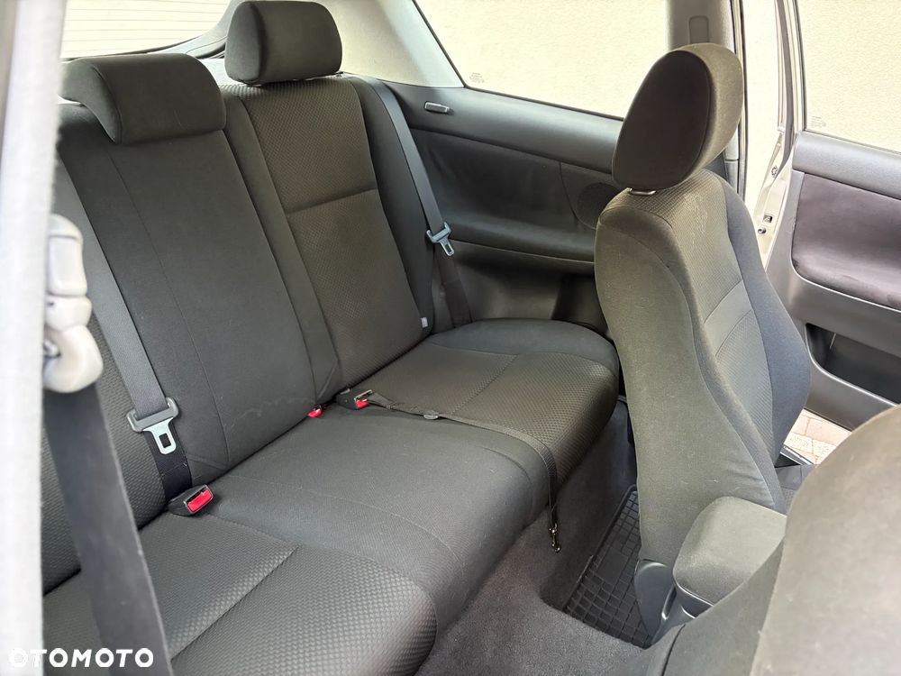 Toyota Corolla 2.0 D-4D Sol (air6) - 14