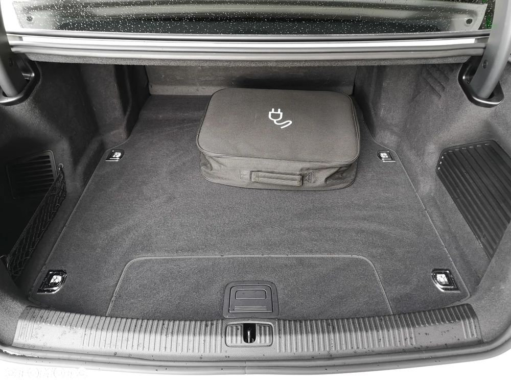 Audi A8 L 55 TFSI quattro tiptronic - 30