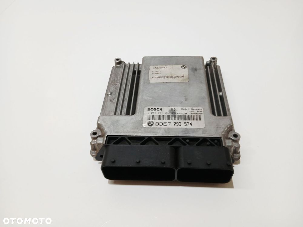 KOMPUTER STEROWNIK SILNIKA BMW E60 E61 525D 530D 7793574 (0006235)