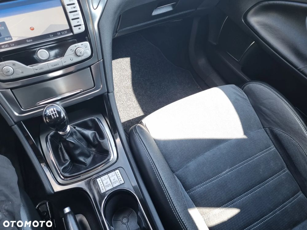 Ford Mondeo - 23