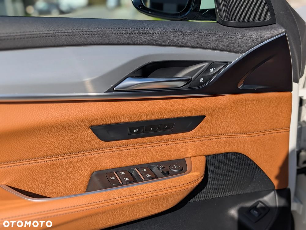 BMW 6GT 630i Luxury Line - 16