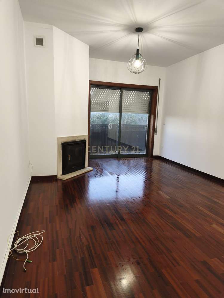 T2 em Valongo/Porto com 102 m2  de 2001 com Lareira, lugar de garagem - Grande imagem: 2/16