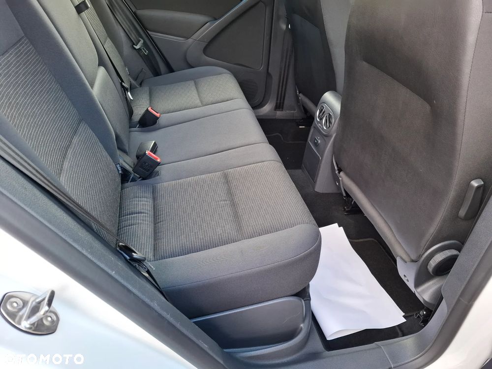 Volkswagen Tiguan - 12