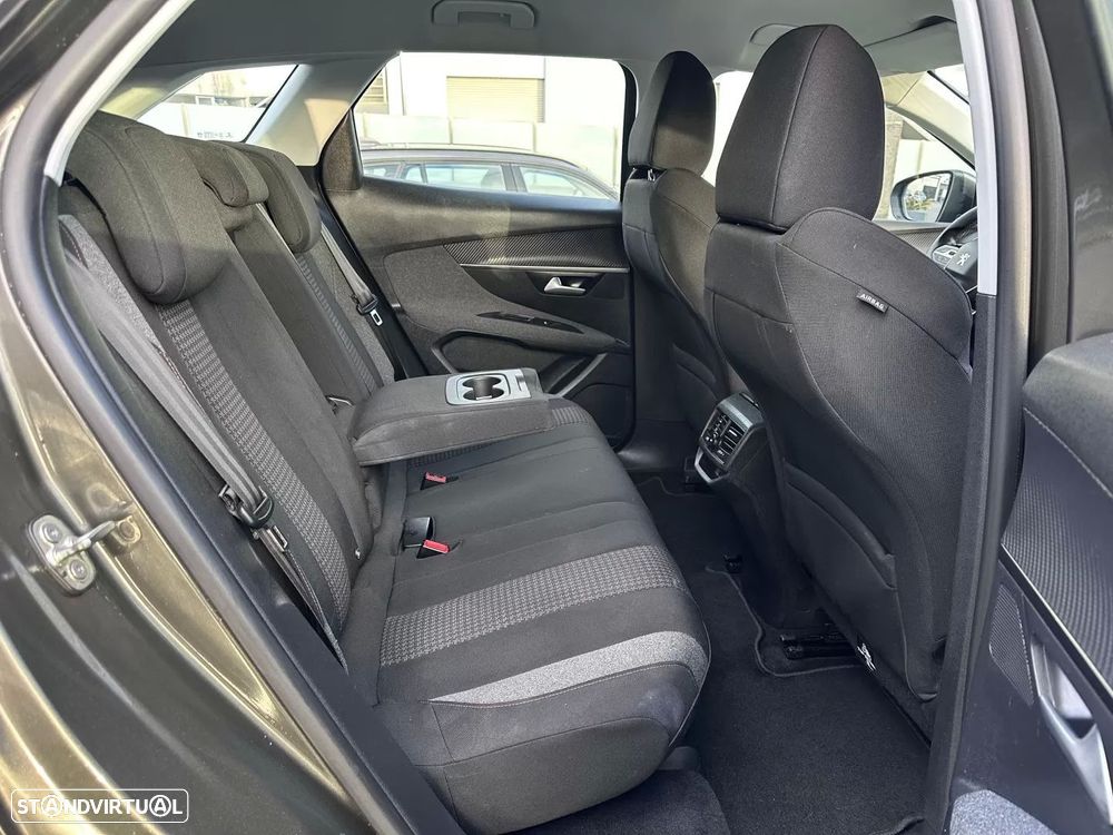 Peugeot 3008 1.2 PureTech Active Pack - 37