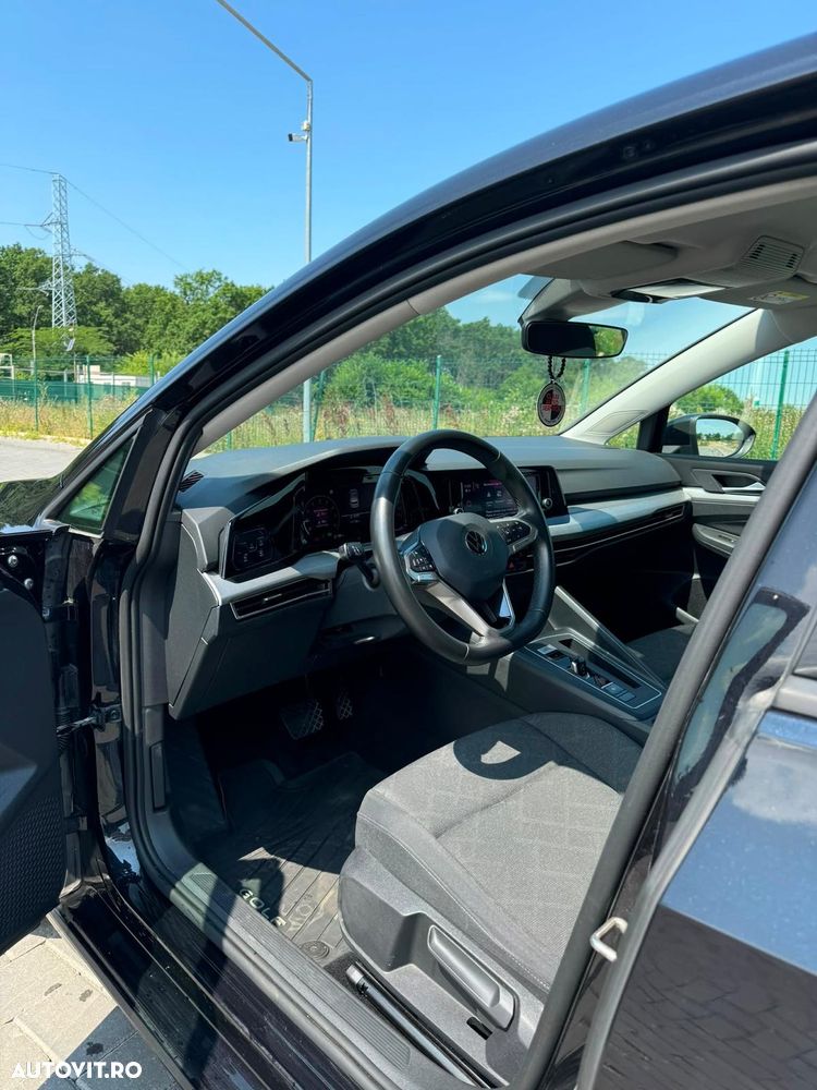 Volkswagen Golf - 6