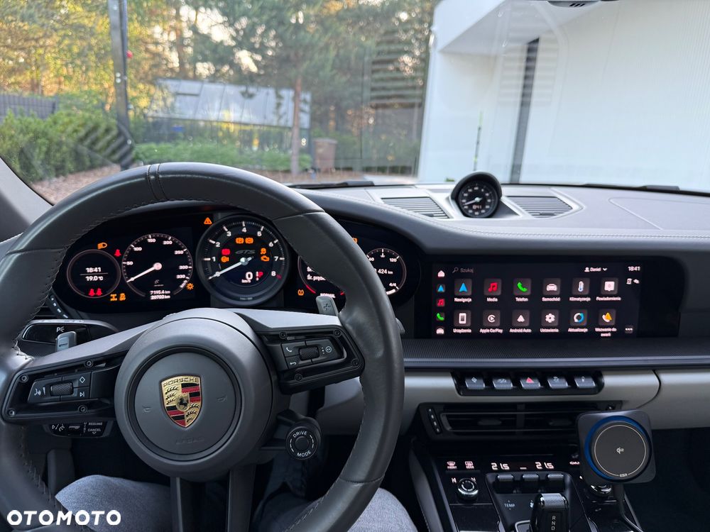 Porsche 911 Targa 4 GTS - 21