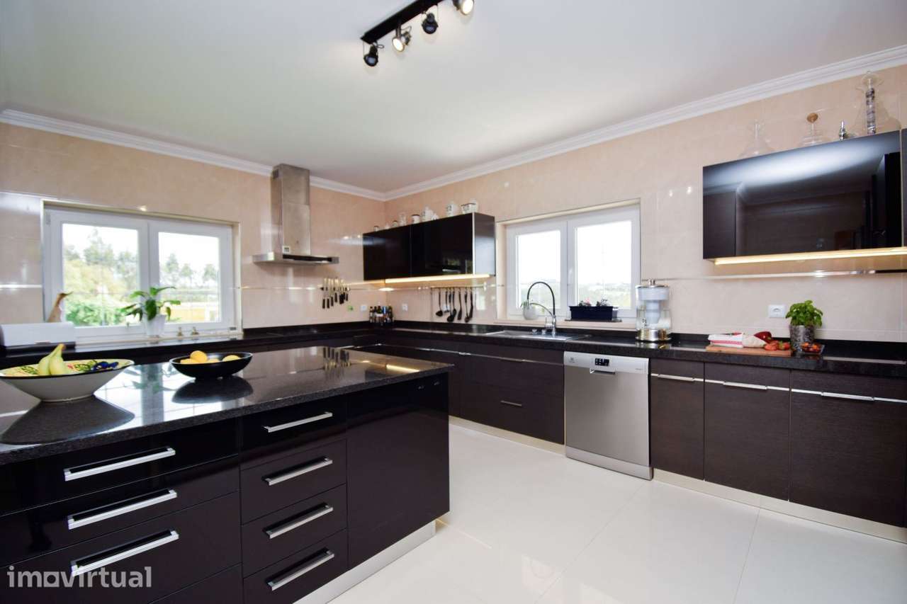 Moradia T5 e terreno de 8.000m2 em Coto, Caldas da Rainha - Grande imagem: 5/29