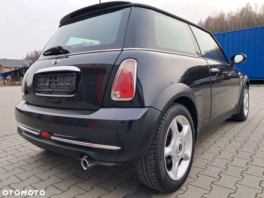 MINI ONE Sidewalk - 14