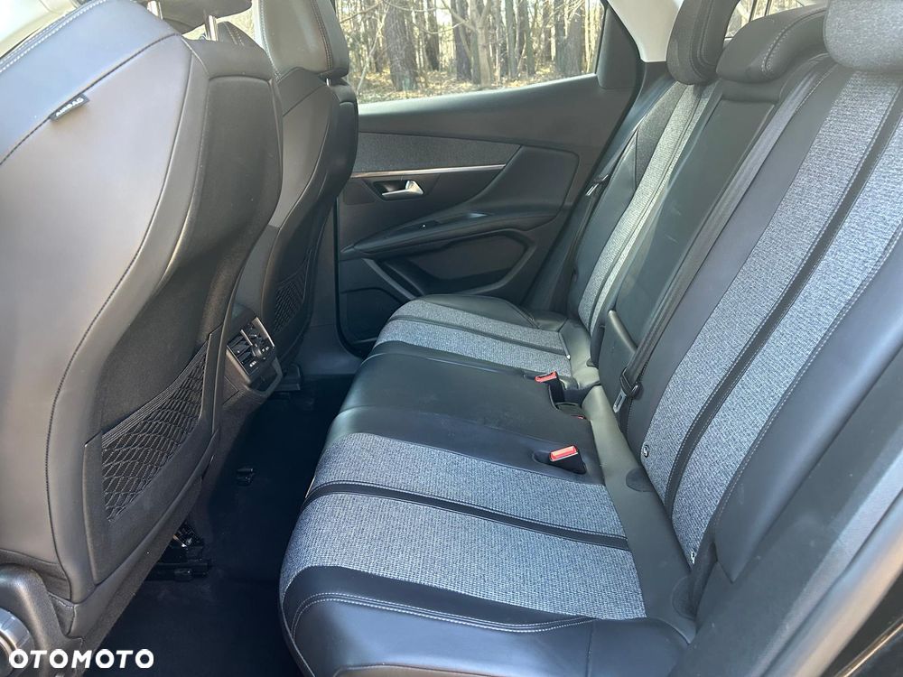 Peugeot 3008 1.6 BlueHDi Allure S&S - 21