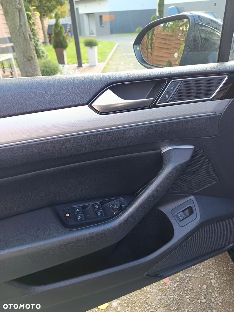 Volkswagen Passat Variant - 6