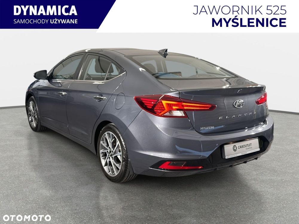 Hyundai Elantra - 7