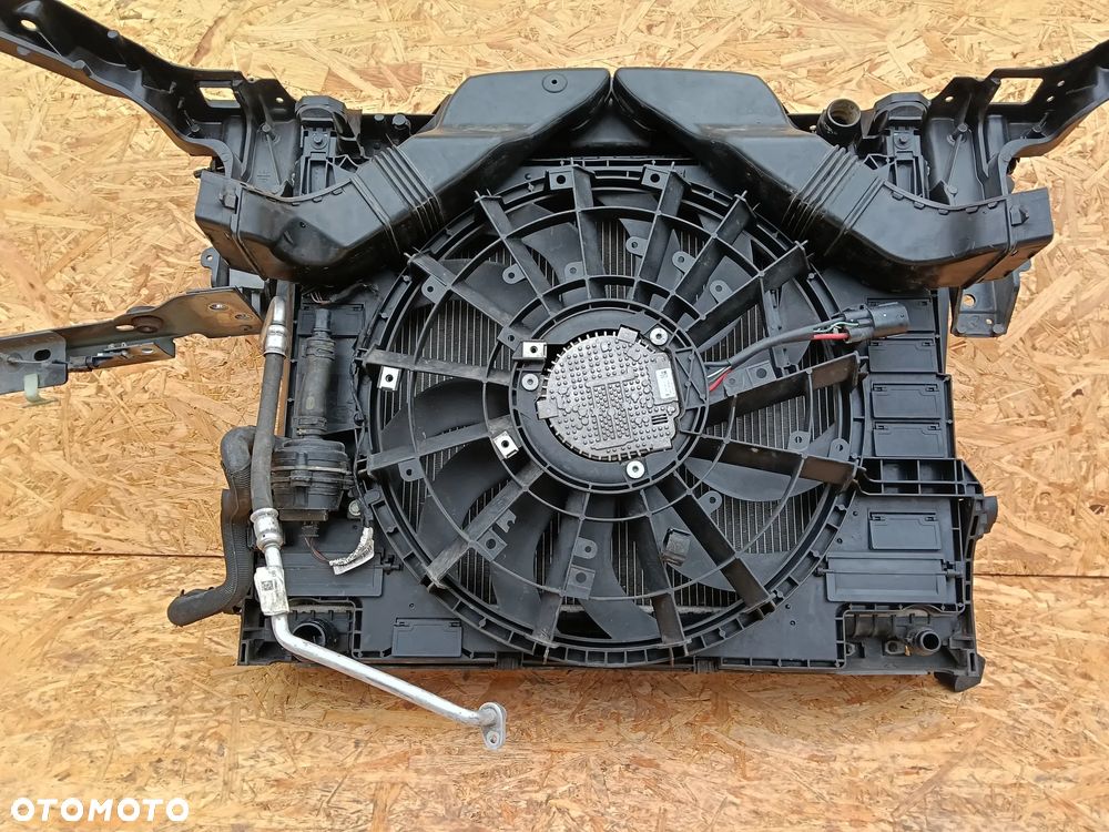 Komplet chłodnic pas przedni belka zderzaka Range Rover Velar L560 3.0d 2020 - 6