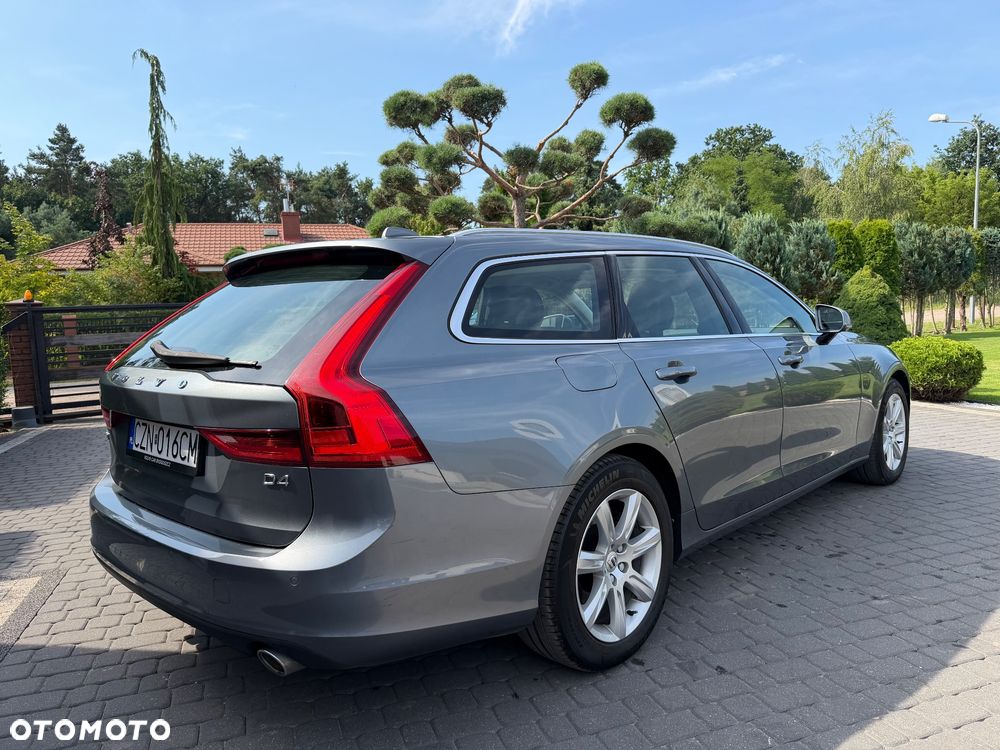 Volvo V90 D4 Momentum - 6