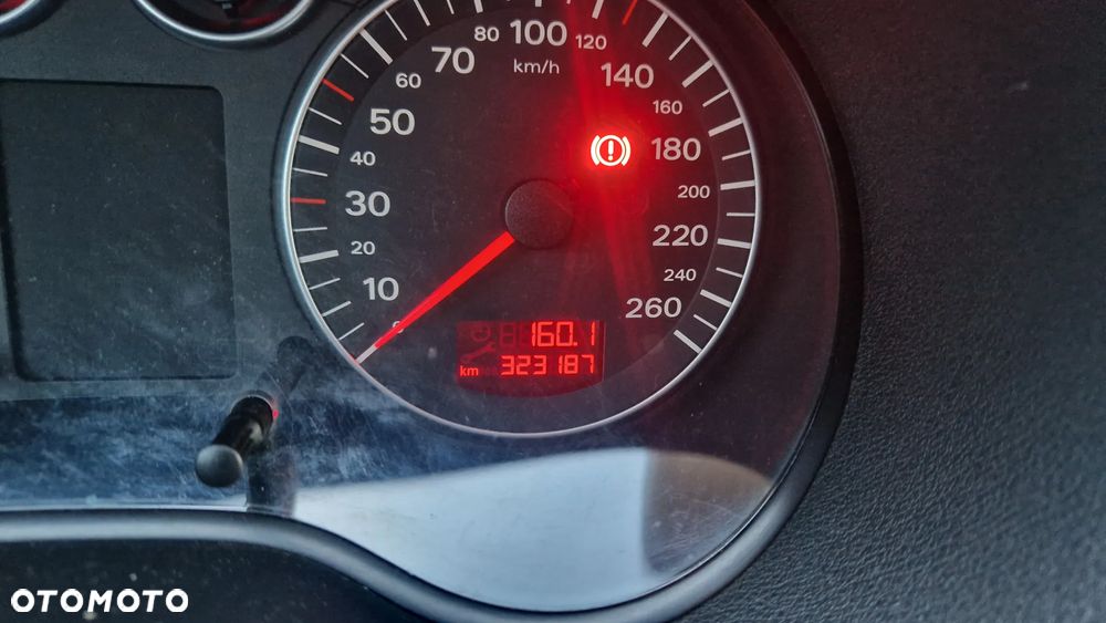 Audi A3 3-drzwiowe 1.6 Ambiente - 24