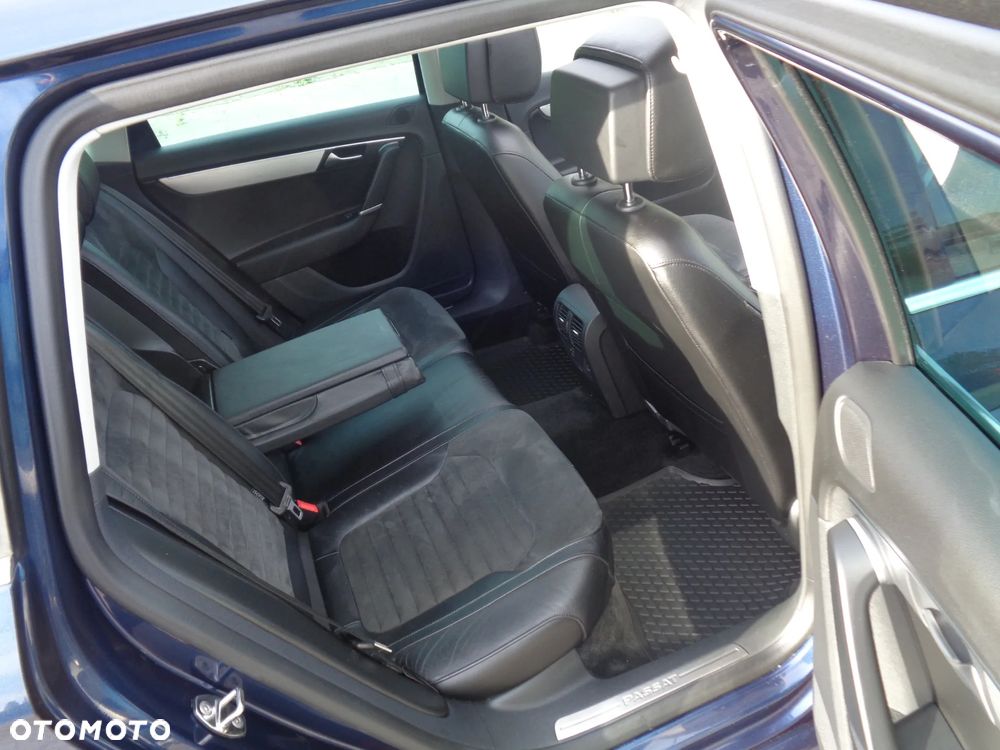 Volkswagen Passat 1.8 TSI Highline - 17