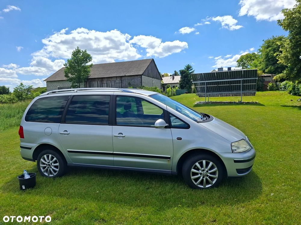 Volkswagen Sharan 1.9 TDI Basis - 3