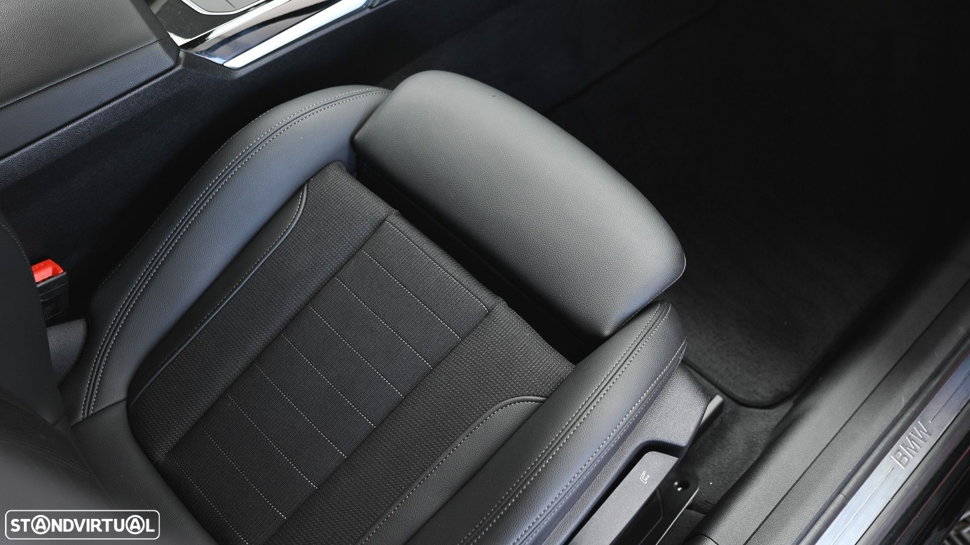 BMW 330 e Touring Line Sport Auto - 33