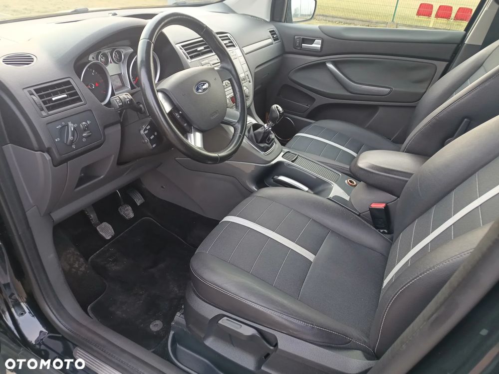 Ford Kuga 2.0 TDCi 2x4 Titanium - 8