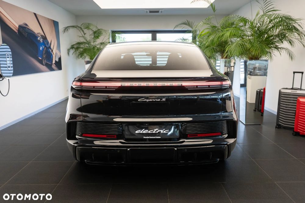 Porsche Cayenne - 6