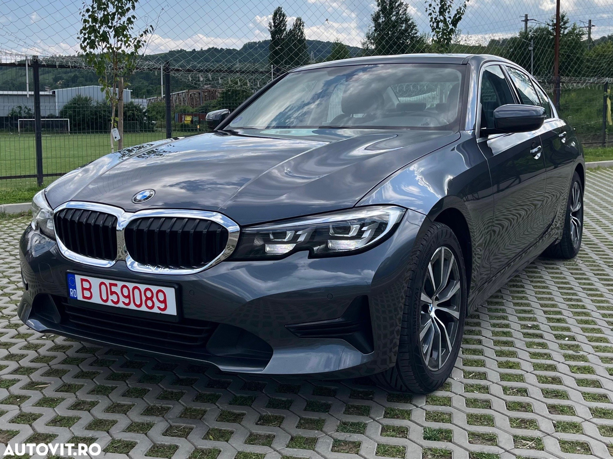 BMW Seria 3 318i AT - 23