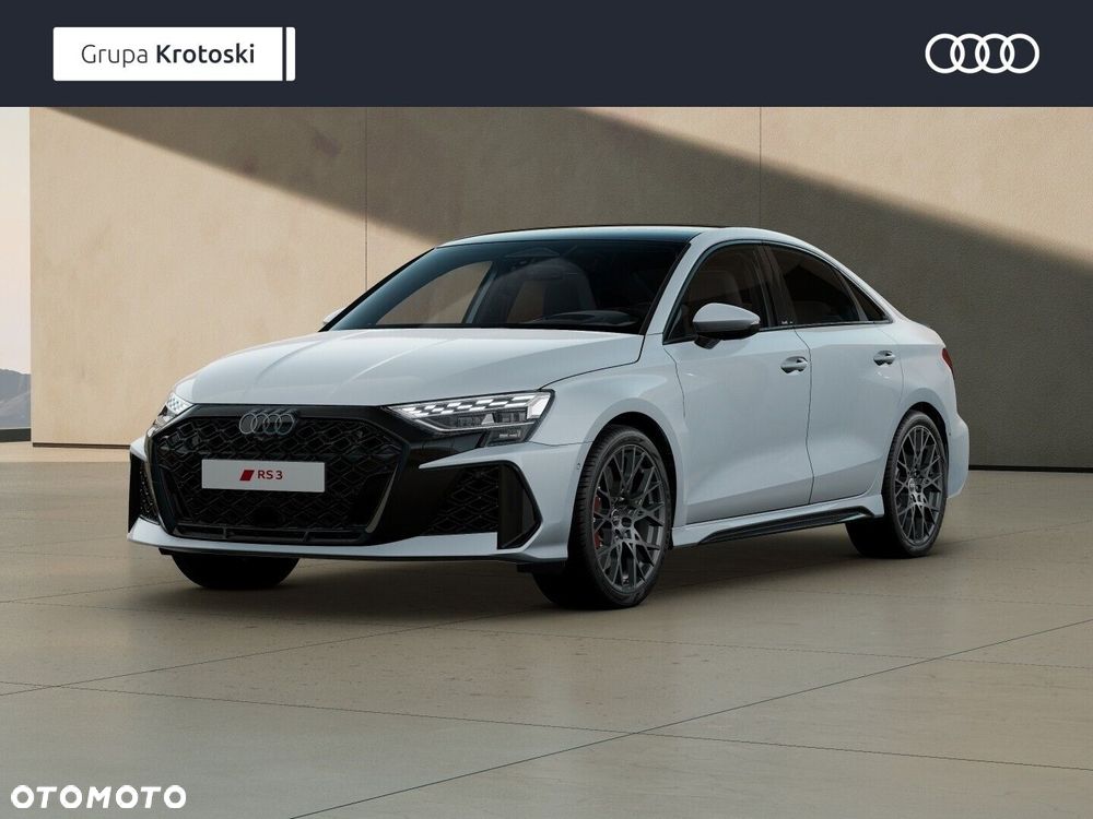 Audi RS3 Limousine - 1