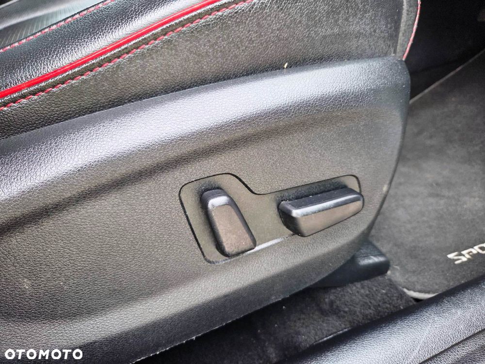 Kia Sportage 1.6 CRDI AWD Eco-Dynamics+ (48V M-H) GT LINE - 19