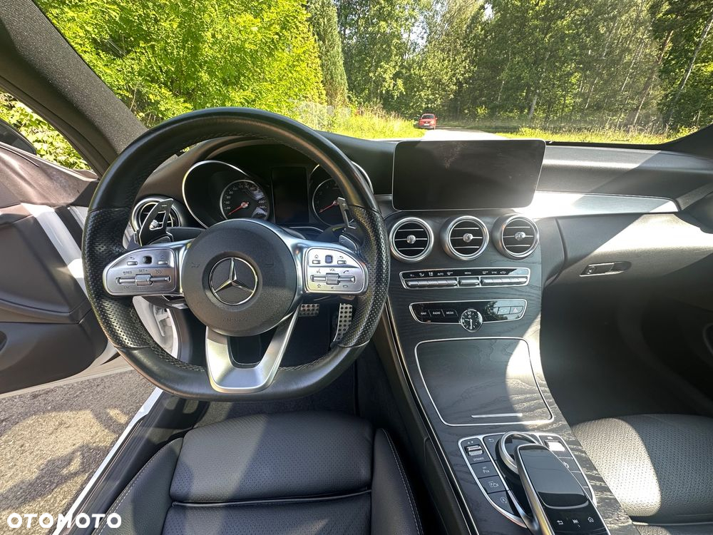 Mercedes-Benz Klasa C 300 9G-TRONIC - 27