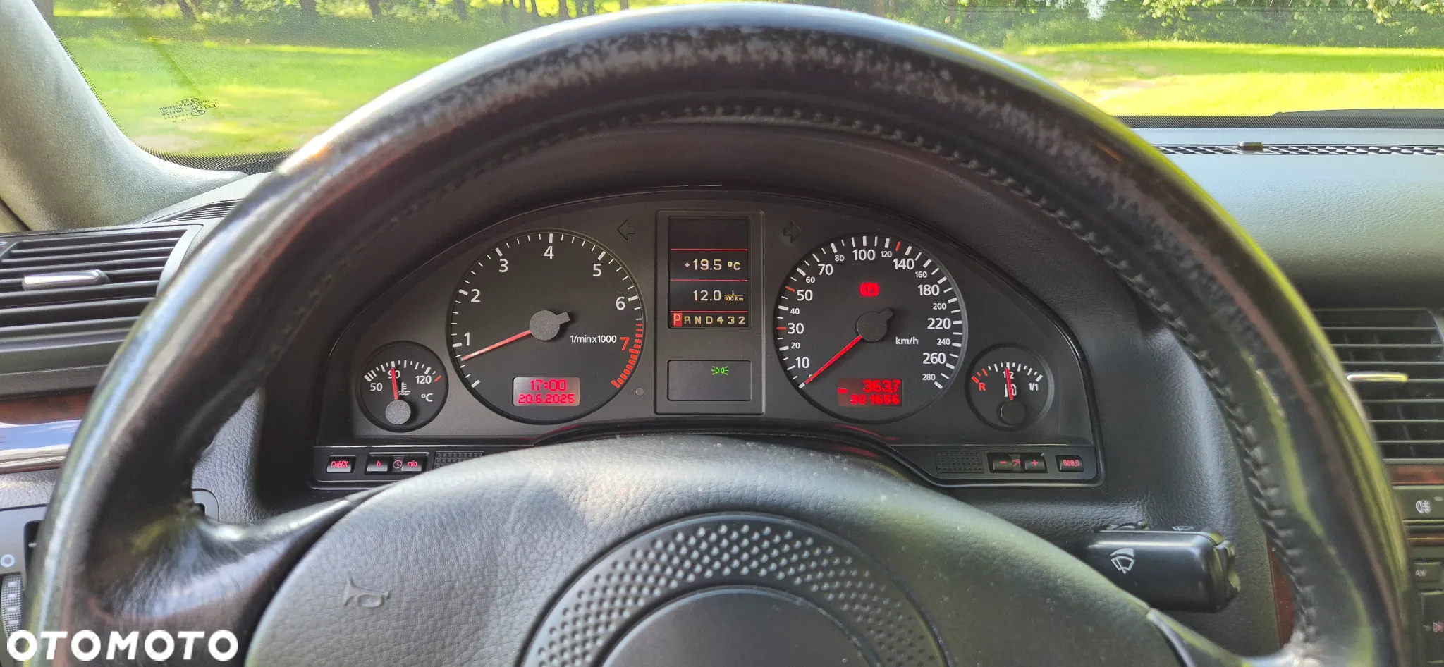 Audi A8 - 7