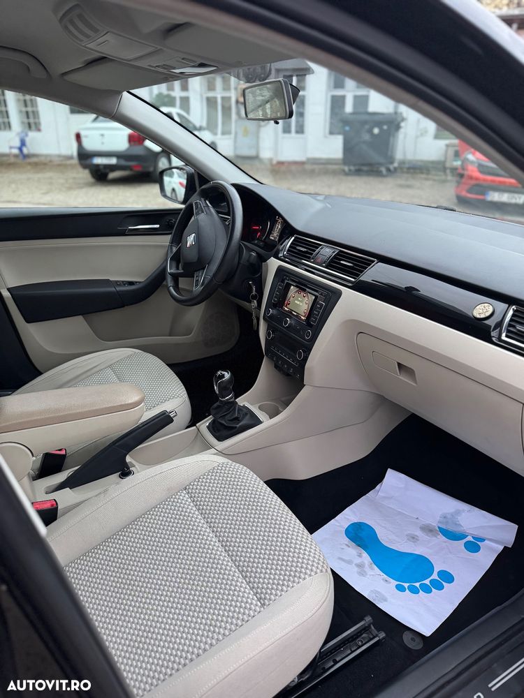 Volkswagen Golf 1.6 TDI DPF BMT Highline - 6