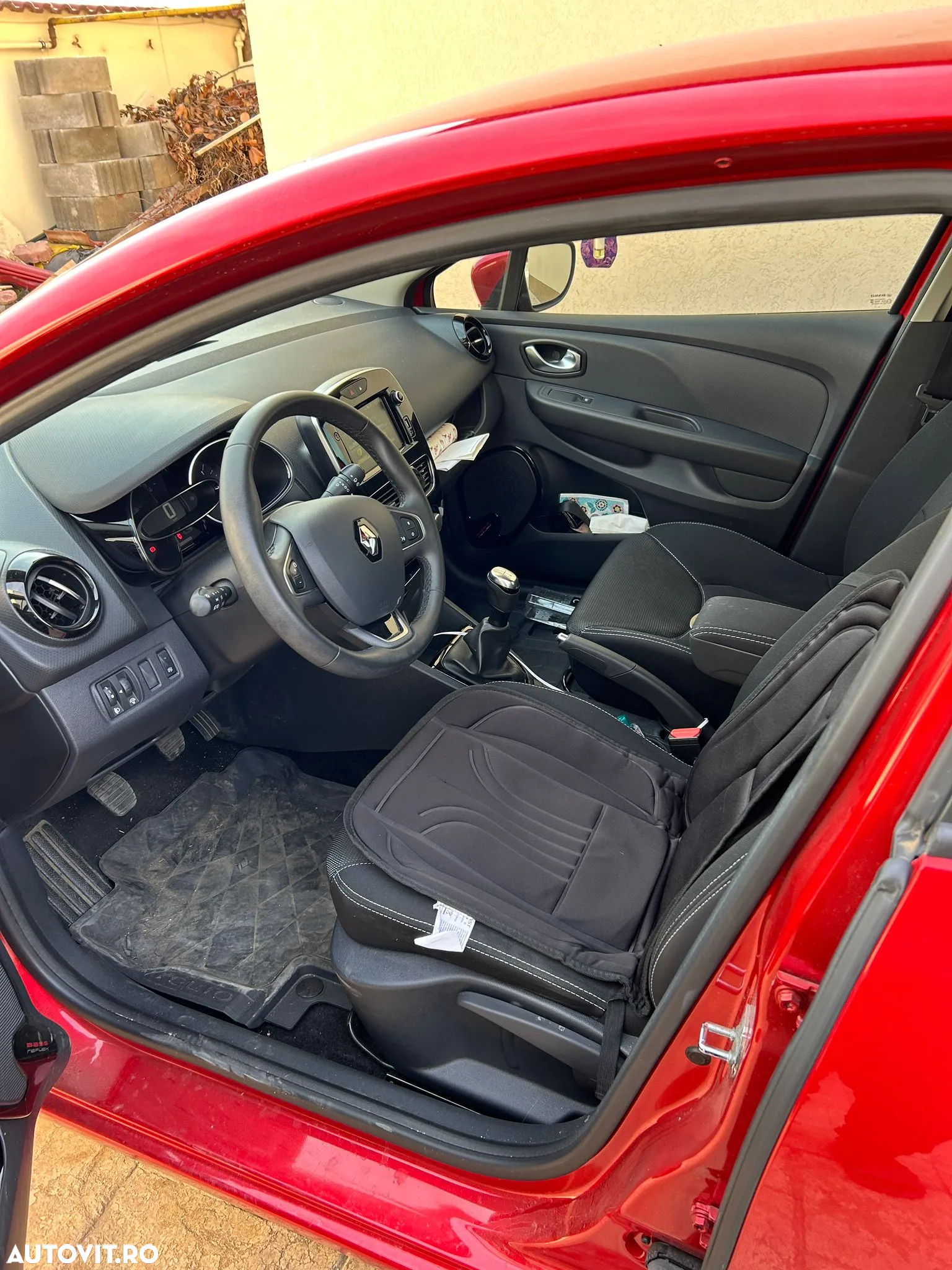 Renault Clio IV TCe Zen - 4