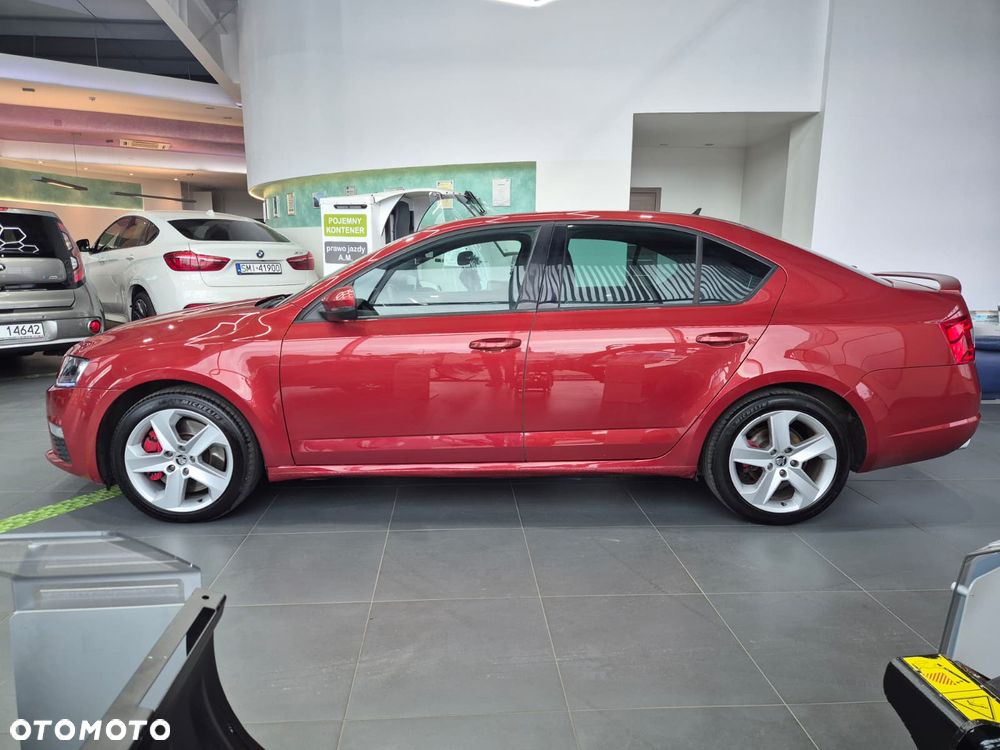 Skoda Octavia 2.0 TDI DSG RS - 11