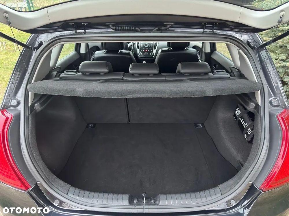Kia Ceed 1.4 CVVT Dream-Team Edition - 7