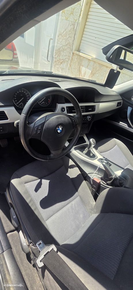BMW 320 d Navigation - 8