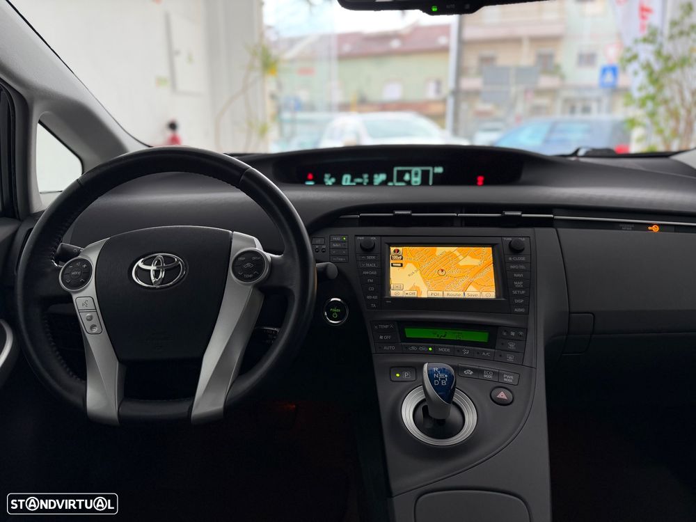 Toyota Prius 1.8 Premium +Pele+GPS+Solar - 12