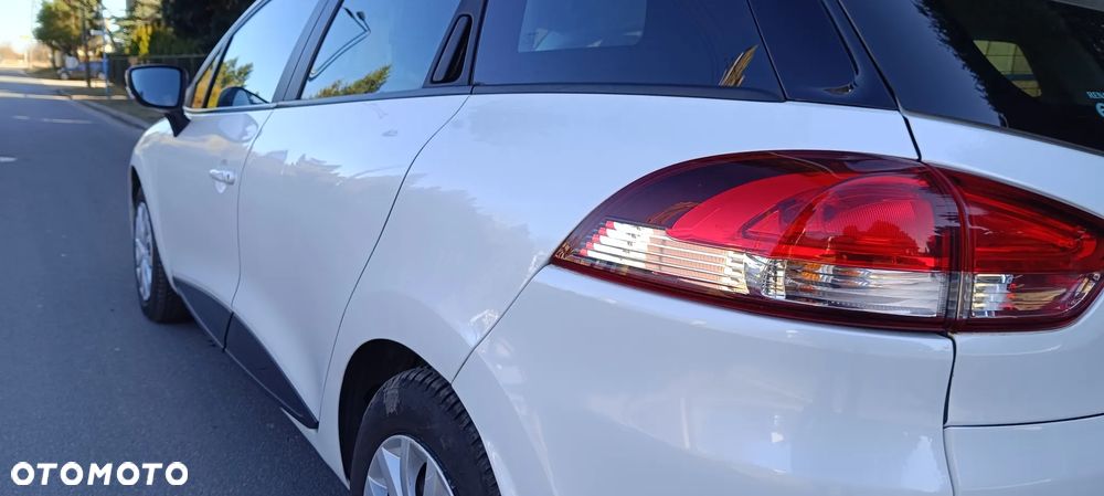 Renault Clio 1.2 16V Life - 17