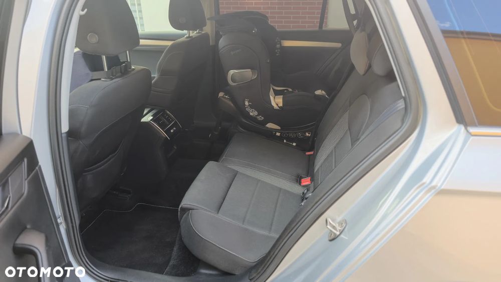 Skoda Superb 2.0 TDI SCR Ambition - 22