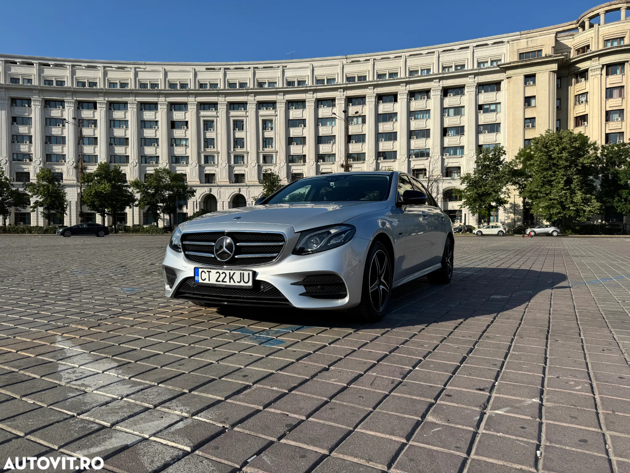 Mercedes-Benz E 300 de T 9G-TRONIC AMG Line - 2