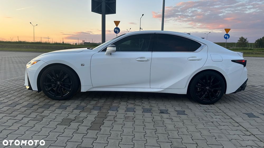 Lexus IS - 11