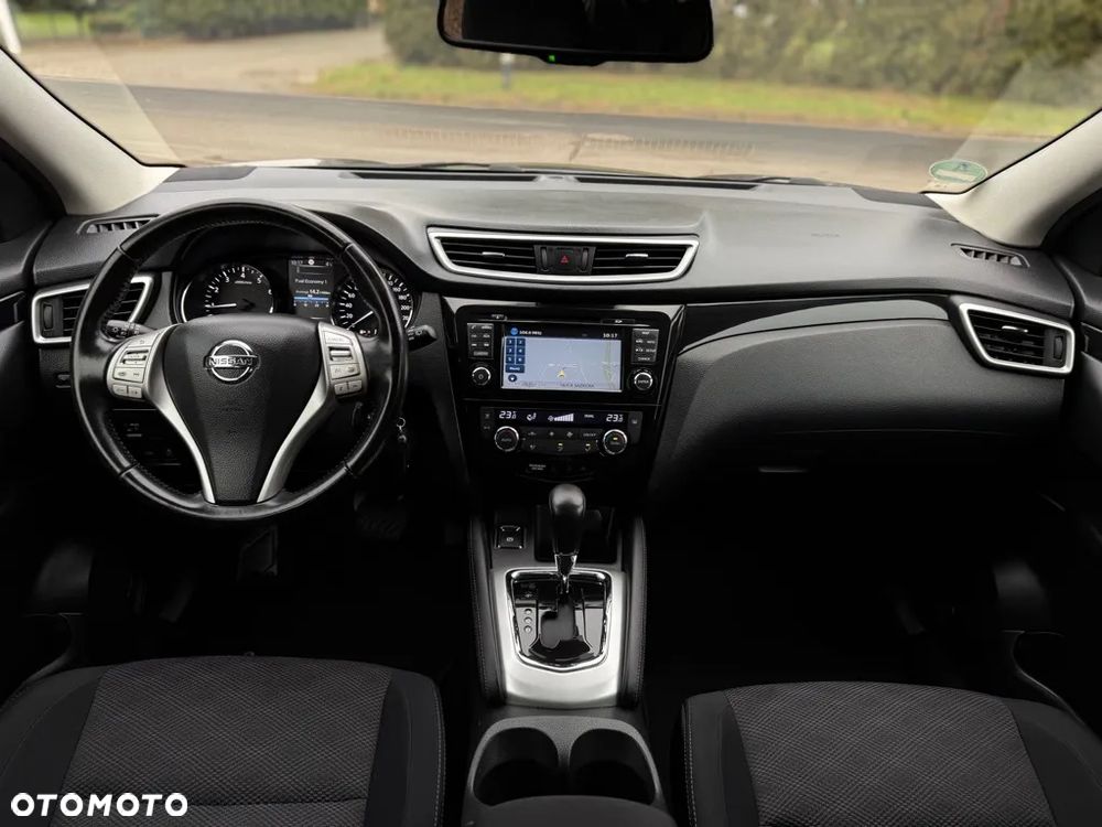 Nissan Qashqai 1.2 DIG-T Xtronic TEKNA - 28