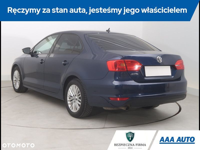 Volkswagen Jetta - 6