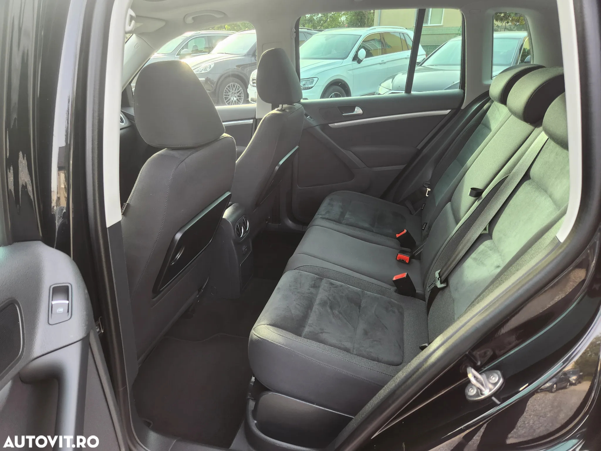Volkswagen Tiguan 2.0 TDI 4Motion BMT Sport & Style - 18