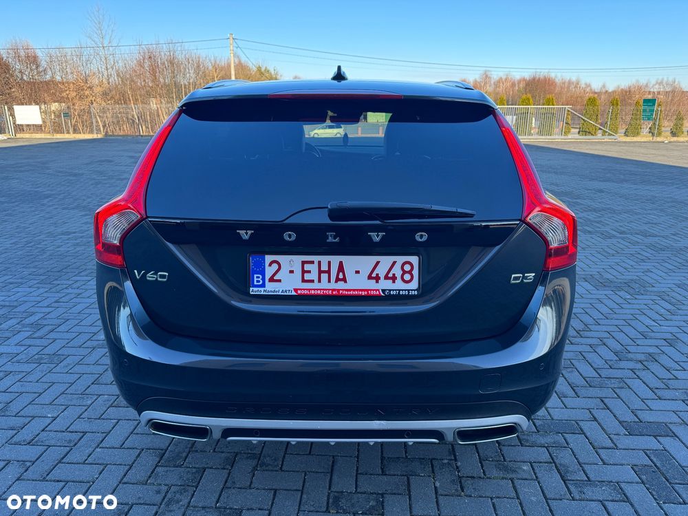 Volvo V60 Cross Country D3 Momentum - 4