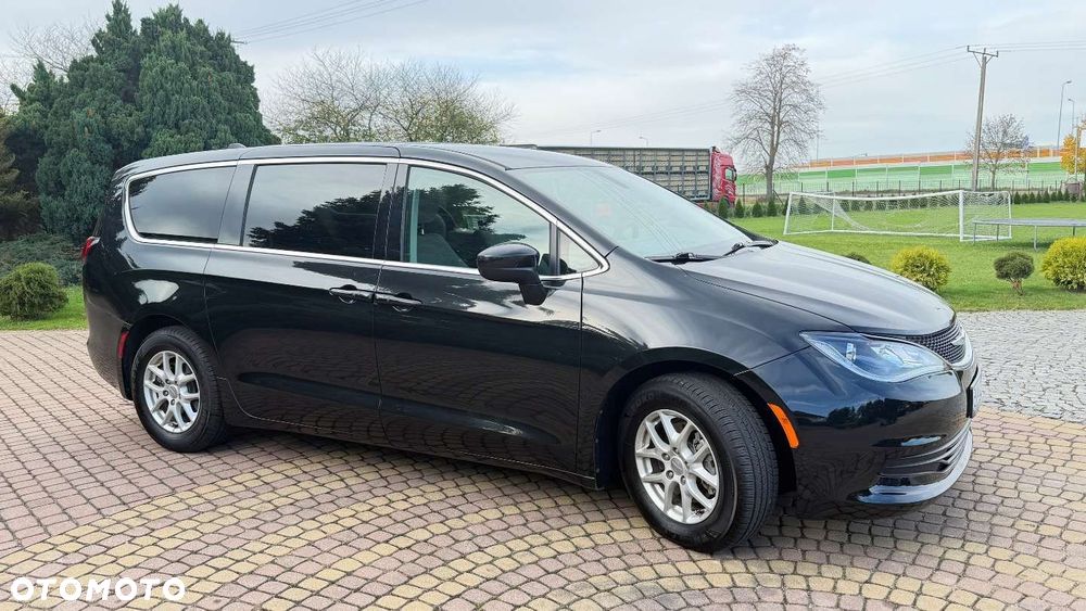 Chrysler Pacifica - 27