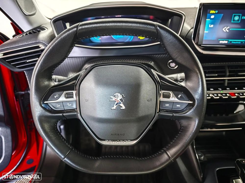 Peugeot e-2008 Allure - 21