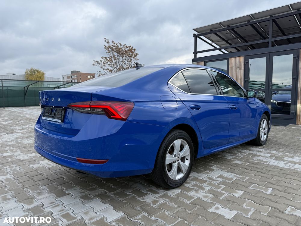 Skoda Octavia 2.0 TDI DSG Ambition - 9