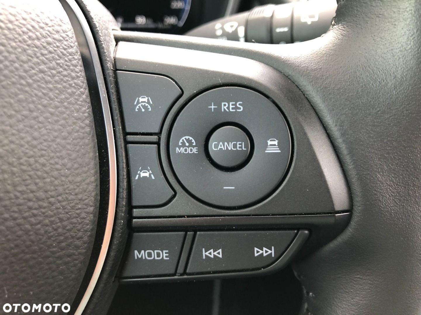 Toyota Corolla - 30