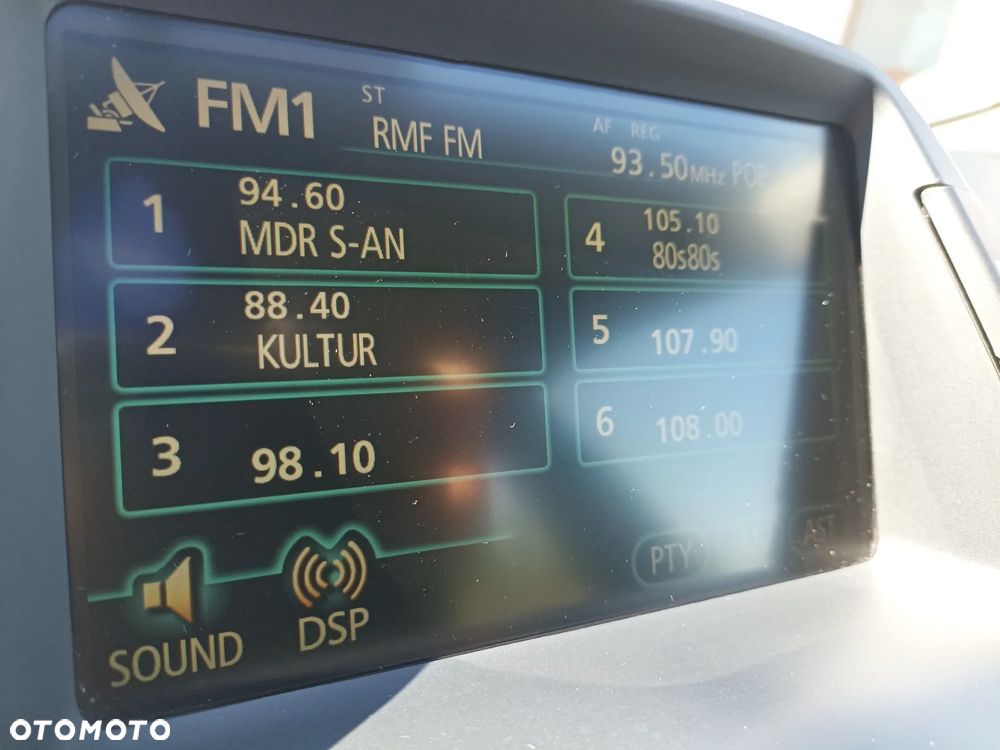 Toyota Prius (Hybrid) Executive - 22
