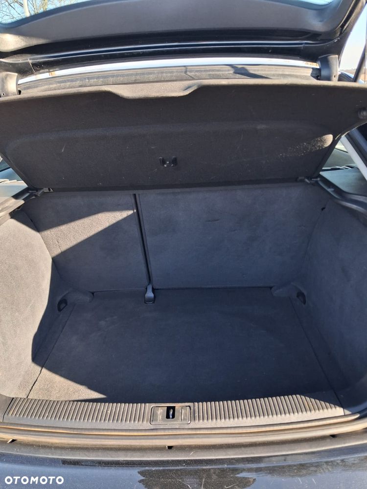 Audi A3 3-drzwiowe 1.6 Ambiente - 11