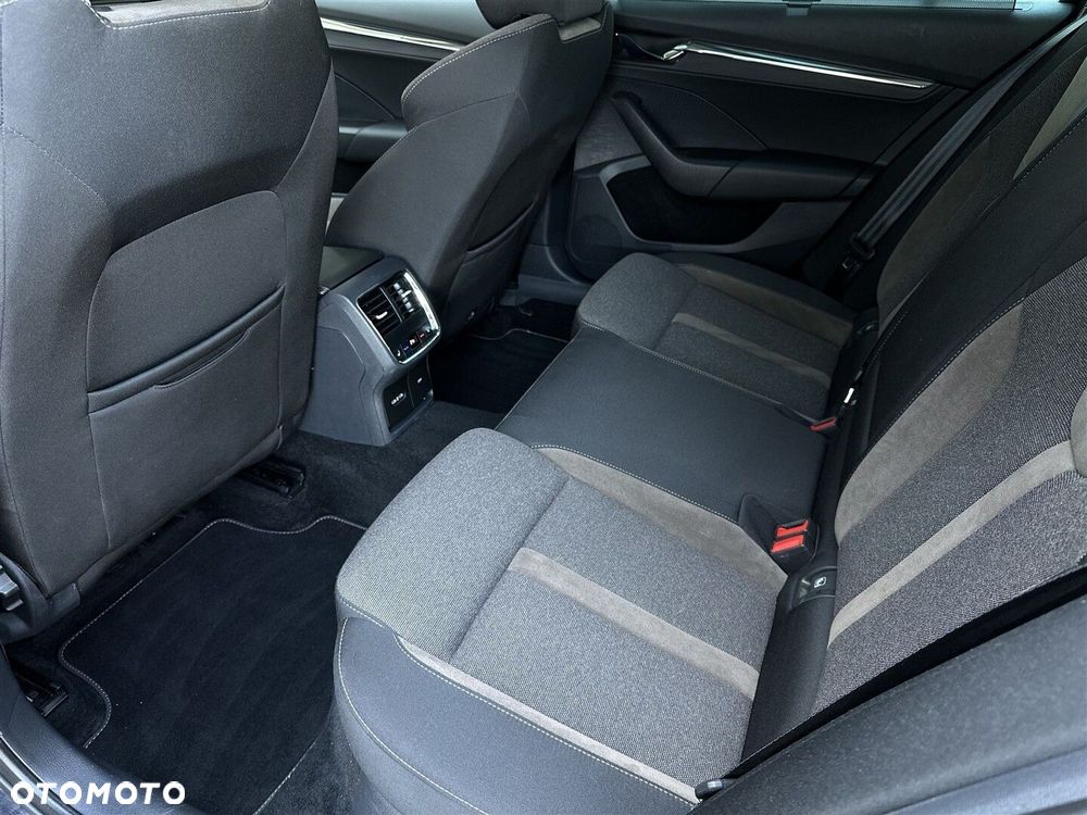 Skoda Octavia 2.0 TDI 4x4 Scout DSG - 13