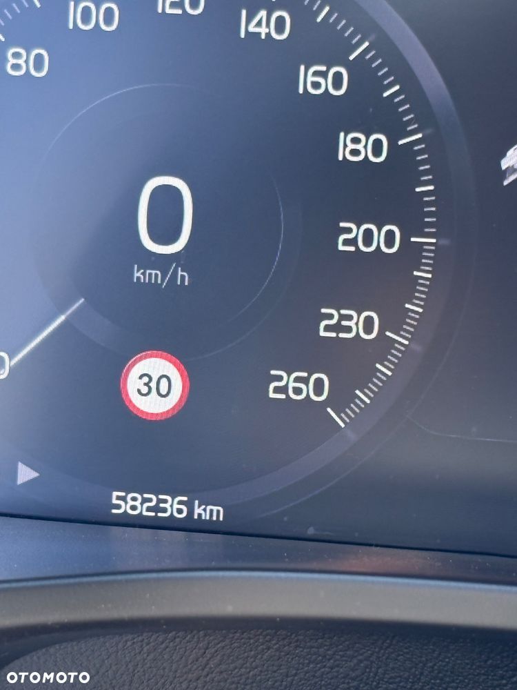 Volvo XC 40 - 20